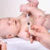 Vacunar a los bebés por la tarde los ayuda a descansar mejor